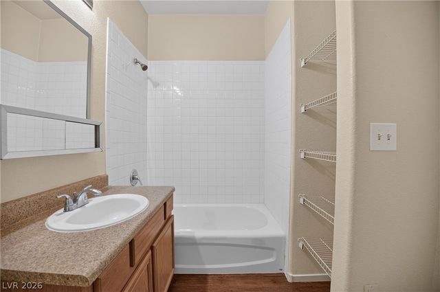 2141 Hussium Hills Street 102, Las Vegas, NV 89108