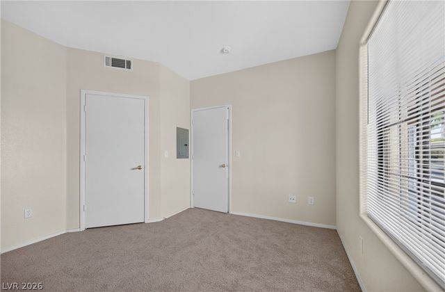 2141 Hussium Hills Street 102, Las Vegas, NV 89108