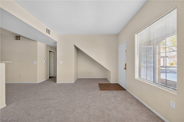 2141 Hussium Hills Street 102, Las Vegas, NV 89108
