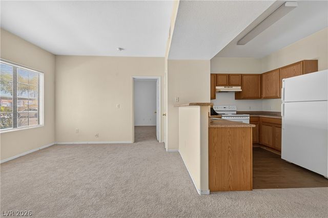 2141 Hussium Hills Street 102, Las Vegas, NV 89108