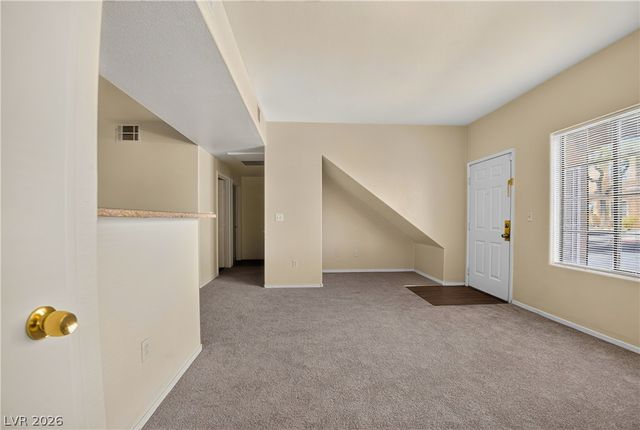 2141 Hussium Hills Street 102, Las Vegas, NV 89108