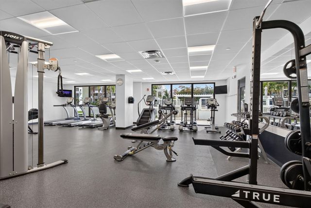 3015 N OCEAN Boulevard 8B, Fort Lauderdale, FL 33308