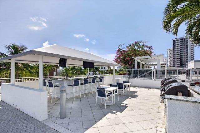3015 N OCEAN Boulevard 8B, Fort Lauderdale, FL 33308