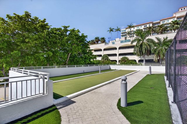 3015 N OCEAN Boulevard 8B, Fort Lauderdale, FL 33308