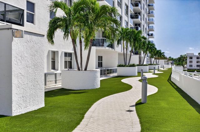 3015 N OCEAN Boulevard 8B, Fort Lauderdale, FL 33308