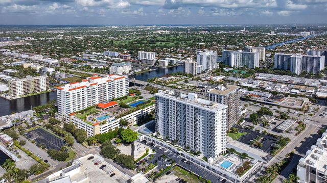 3015 N OCEAN Boulevard 8B, Fort Lauderdale, FL 33308