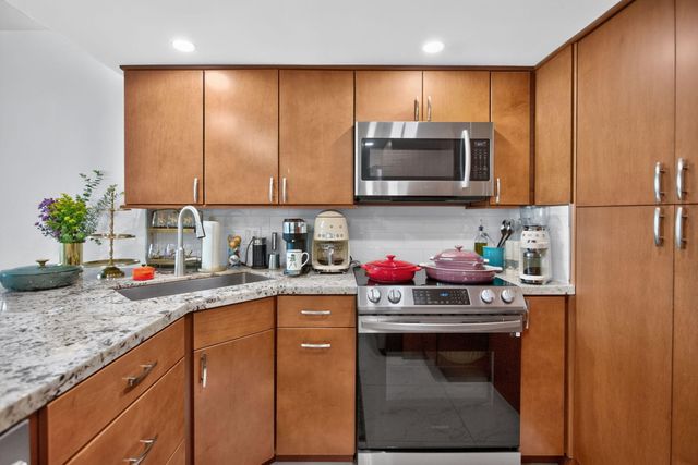 3015 N OCEAN Boulevard 8B, Fort Lauderdale, FL 33308