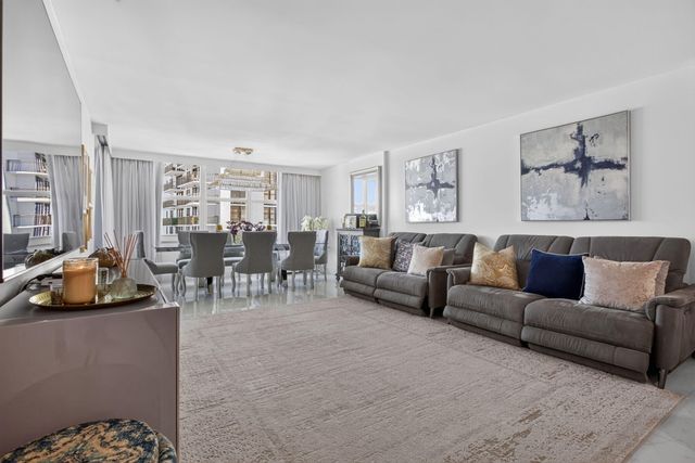 3015 N OCEAN Boulevard 8B, Fort Lauderdale, FL 33308