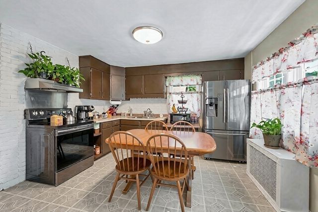 231 Bouchard Ave, Dracut, MA 01826
