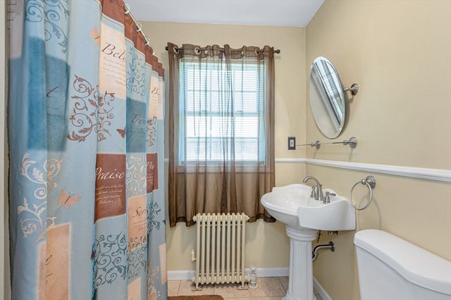 231 Bouchard Ave, Dracut, MA 01826