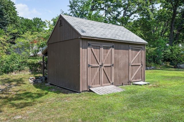 231 Bouchard Ave, Dracut, MA 01826