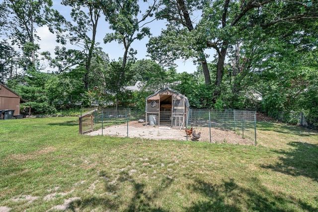 231 Bouchard Ave, Dracut, MA 01826