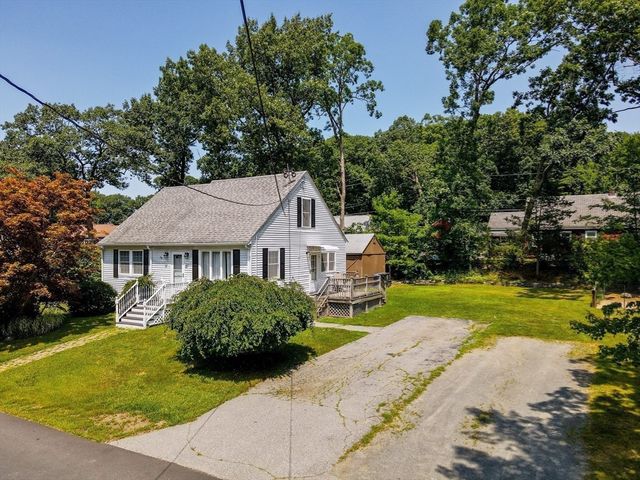 231 Bouchard Ave, Dracut, MA 01826