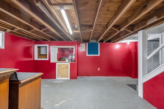 231 Bouchard Ave, Dracut, MA 01826