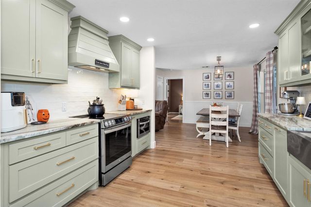 10865 Forest Creek Drive, Willis, TX 77318