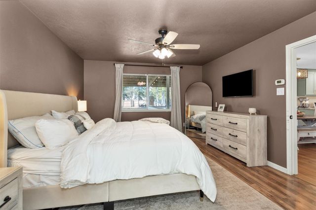 10865 Forest Creek Drive, Willis, TX 77318