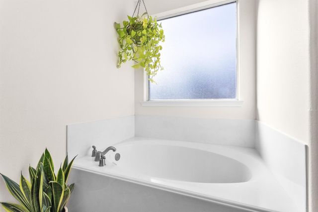 10865 Forest Creek Drive, Willis, TX 77318