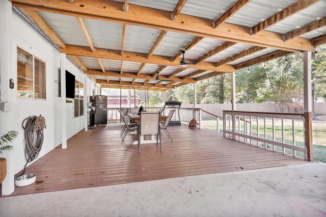 10865 Forest Creek Drive, Willis, TX 77318