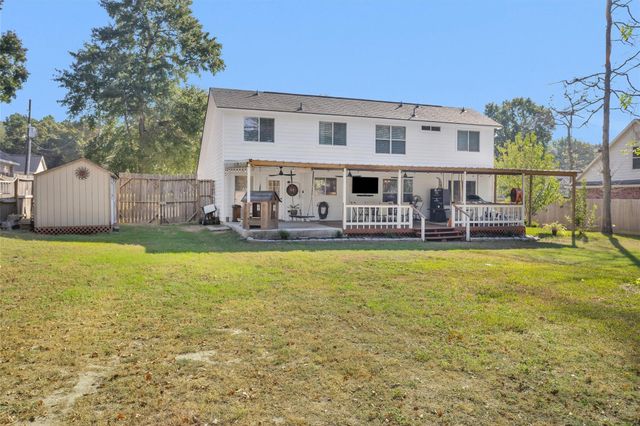 10865 Forest Creek Drive, Willis, TX 77318