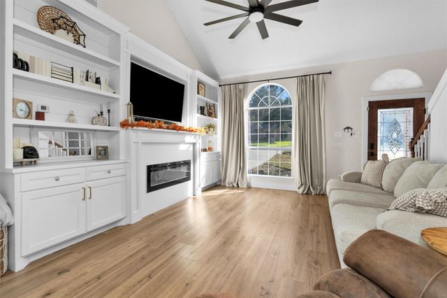 10865 Forest Creek Drive, Willis, TX 77318