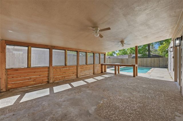 519 N Hyannis Port Street, Crosby, TX 77532