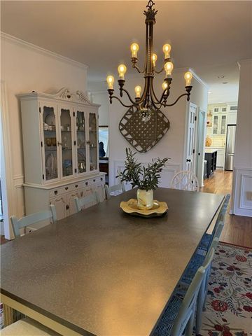 1821 Bromley Way NE, Roswell, GA 30075