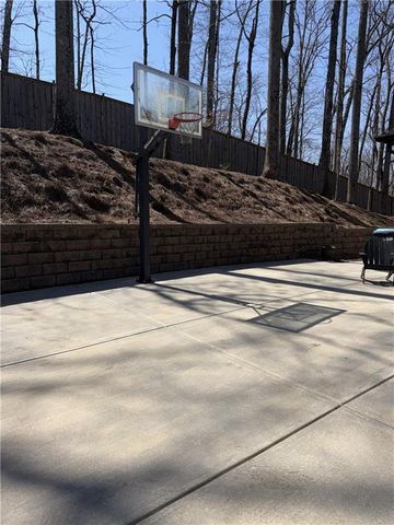 1821 Bromley Way NE, Roswell, GA 30075