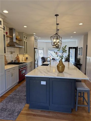 1821 Bromley Way NE, Roswell, GA 30075