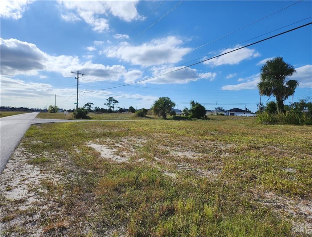 1035 SW 4th TER, CAPE CORAL, FL 33991 — exterior