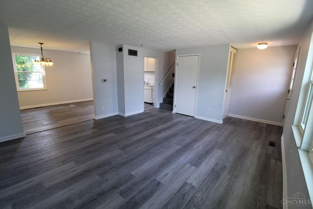 1394 Karahill Drive, Forest Park, OH 45240
