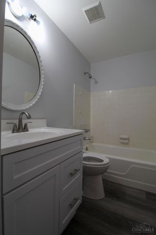 1394 Karahill Drive, Forest Park, OH 45240
