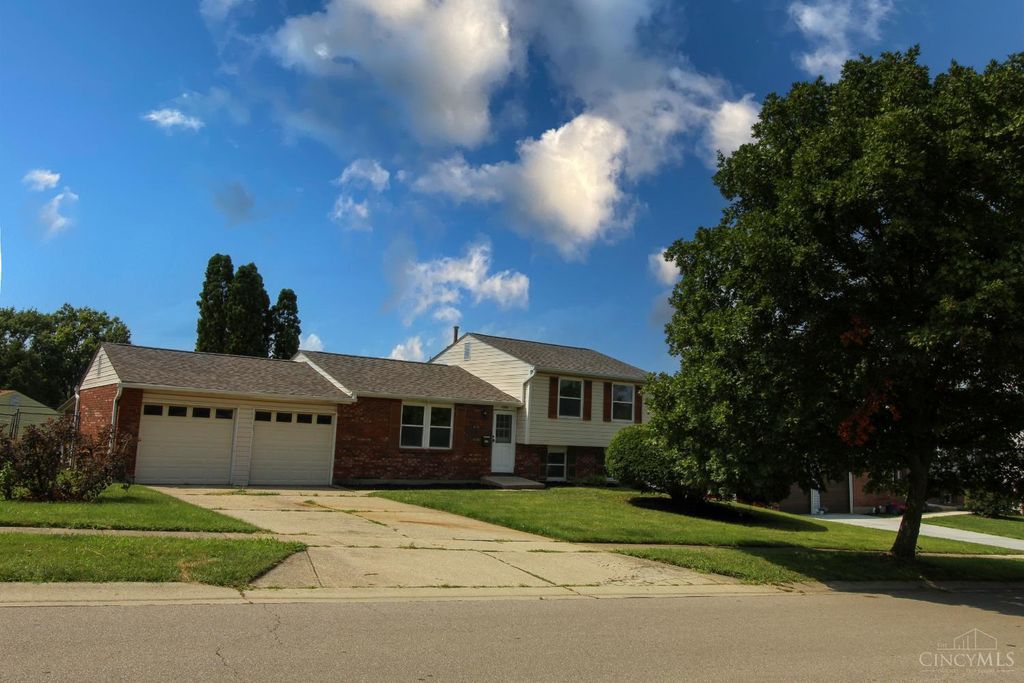 1394 Karahill Drive, Forest Park, OH 45240