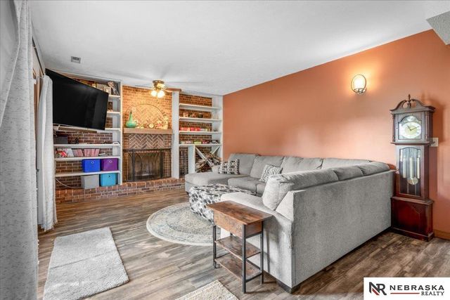 3810 S 77th Street, Lincoln, NE 68506