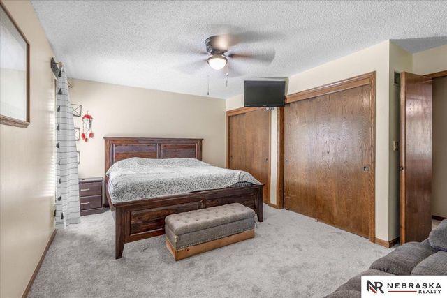 3810 S 77th Street, Lincoln, NE 68506
