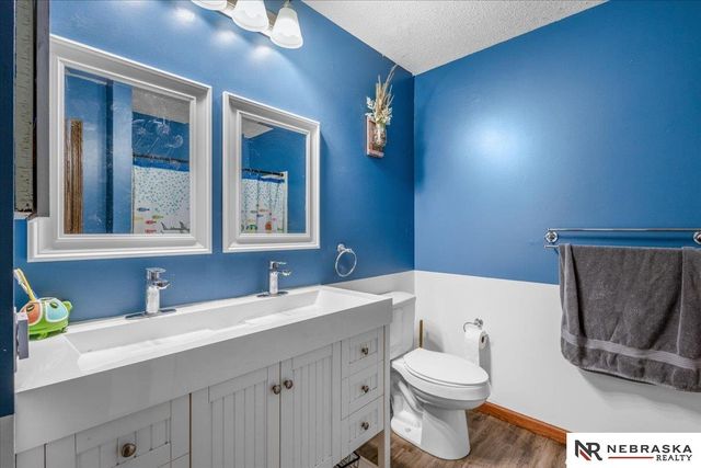 3810 S 77th Street, Lincoln, NE 68506