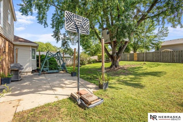 3810 S 77th Street, Lincoln, NE 68506