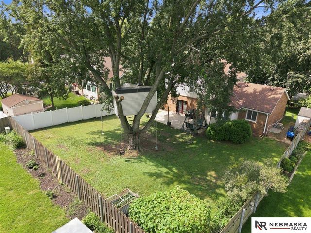 3810 S 77th Street, Lincoln, NE 68506