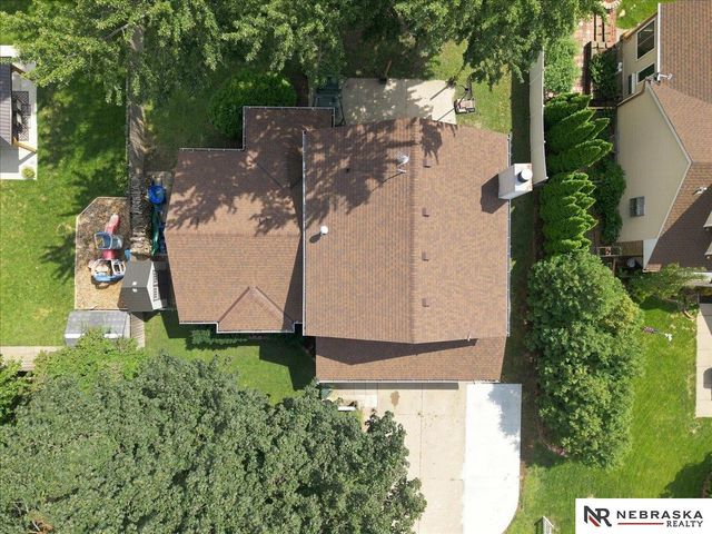 3810 S 77th Street, Lincoln, NE 68506