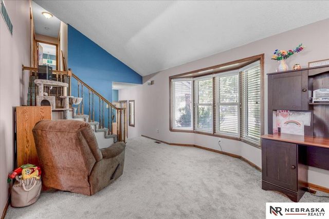 3810 S 77th Street, Lincoln, NE 68506