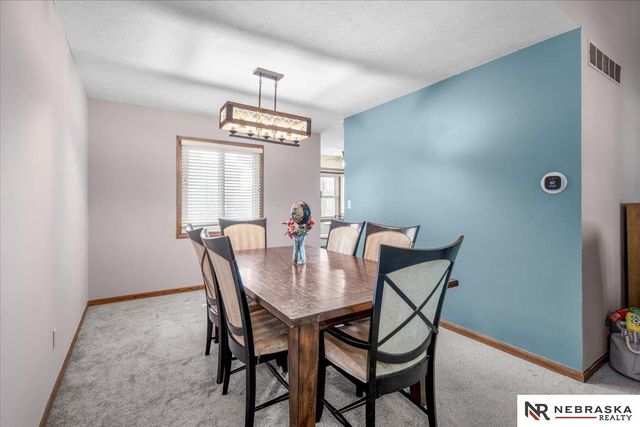 3810 S 77th Street, Lincoln, NE 68506