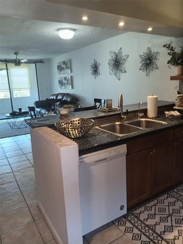 2821 Somerset Dr 312, Lauderdale Lakes, FL 33311