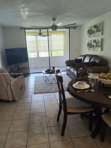 2821 Somerset Dr 312, Lauderdale Lakes, FL 33311