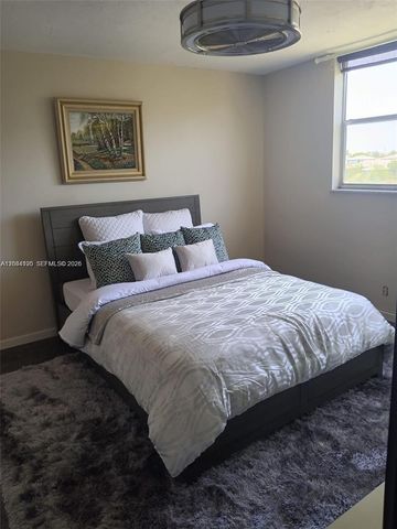 2821 Somerset Dr 312, Lauderdale Lakes, FL 33311