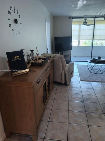2821 Somerset Dr 312, Lauderdale Lakes, FL 33311