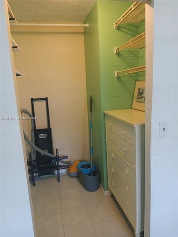 2821 Somerset Dr 312, Lauderdale Lakes, FL 33311
