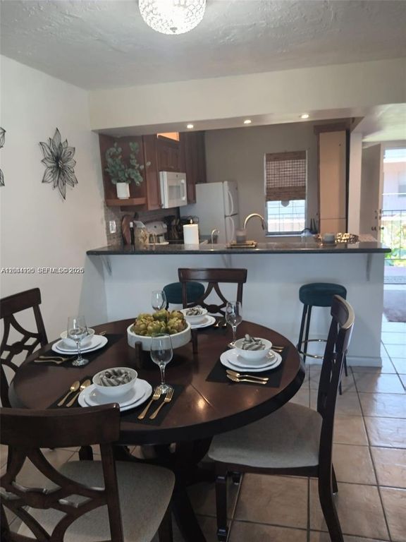 2821 Somerset Dr 312, Lauderdale Lakes, FL 33311