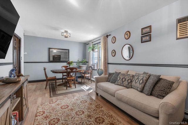 60-09 69th Place, Maspeth, NY 11378
