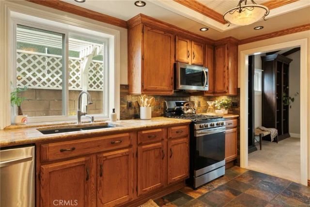 1915 Volk Avenue, Long Beach, CA 90815