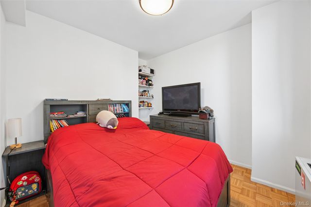 474 48th Avenue 7E, Long Island City, NY 11109