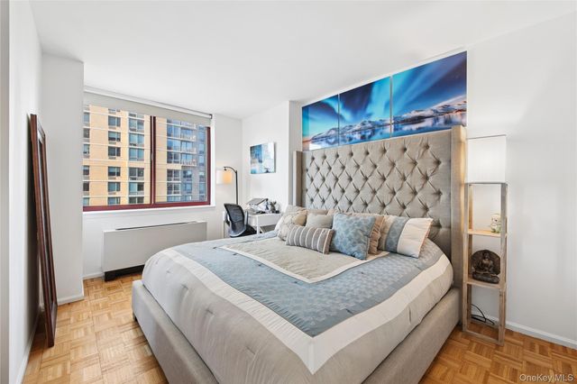 474 48th Avenue 7E, Long Island City, NY 11109